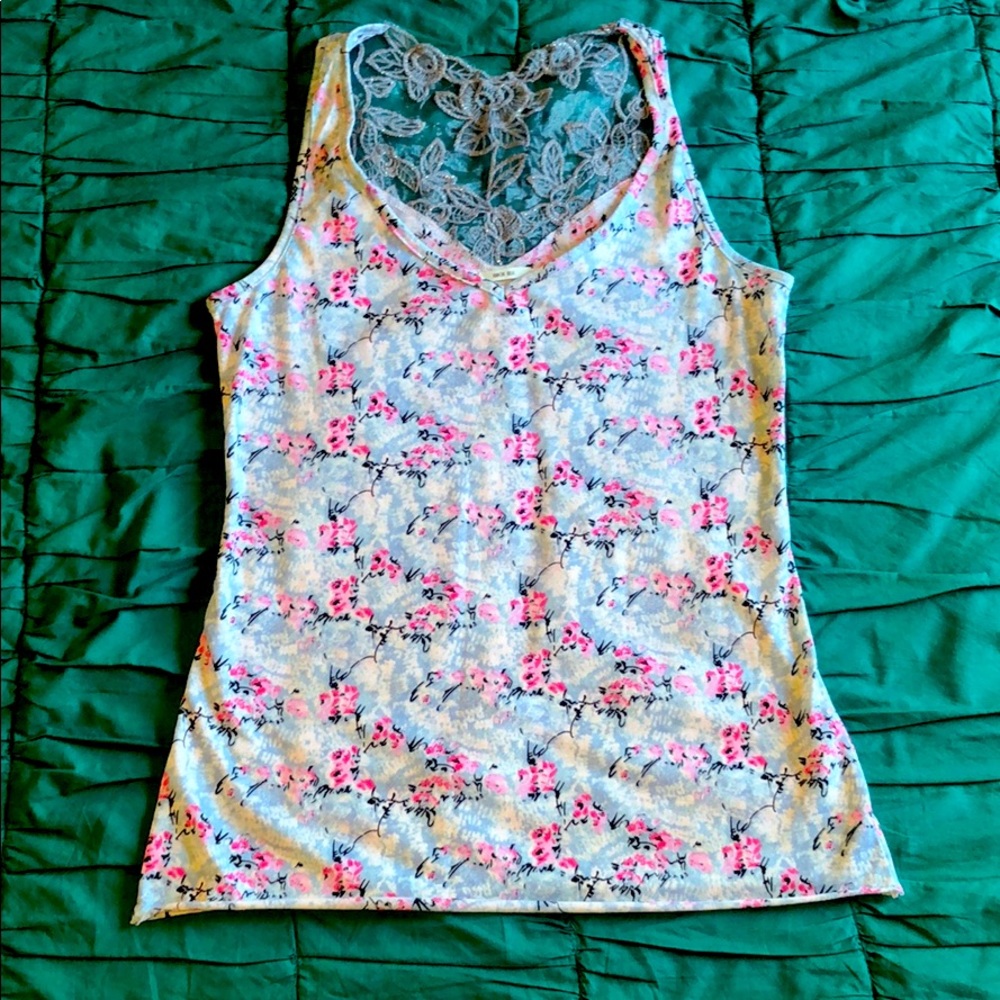 KIMCHI BLUE Floral Tank Size M